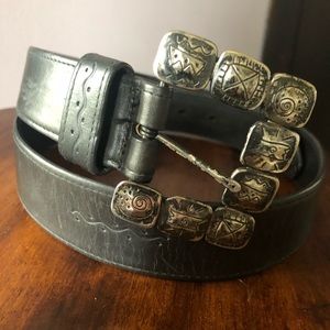 Gorgeous Meryl Waitz leather belt